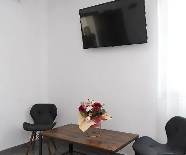 Pensiunea Grand 3* אפורי נורד