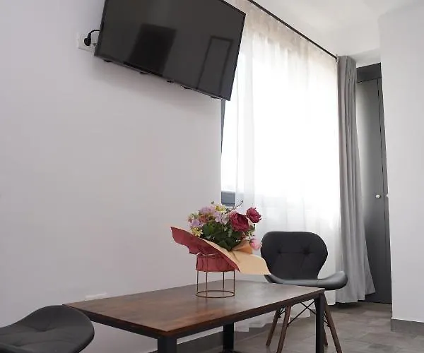 Pensiunea Grand בית הארחה