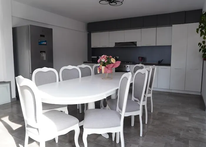 Pensiunea Grand בית הארחה 3*